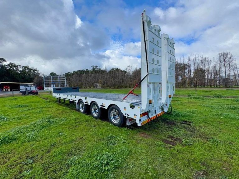 New FreightWest Next Generation Heavy Duty Triaxle Dropdeck Widener trailer