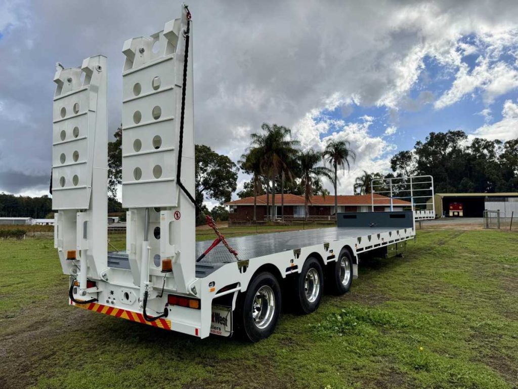 FreightWest  Heavy Duty Triaxle Dropdeck Trailer rear side