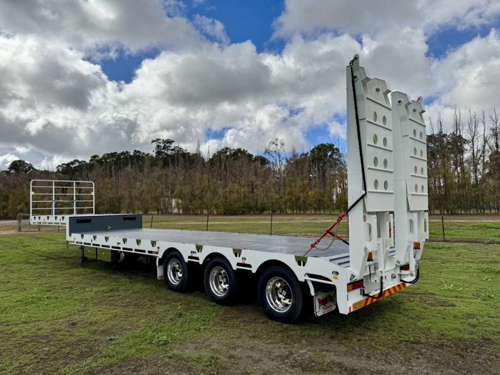 FreightWest  Heavy Duty Triaxle Dropdeck Trailer rear left