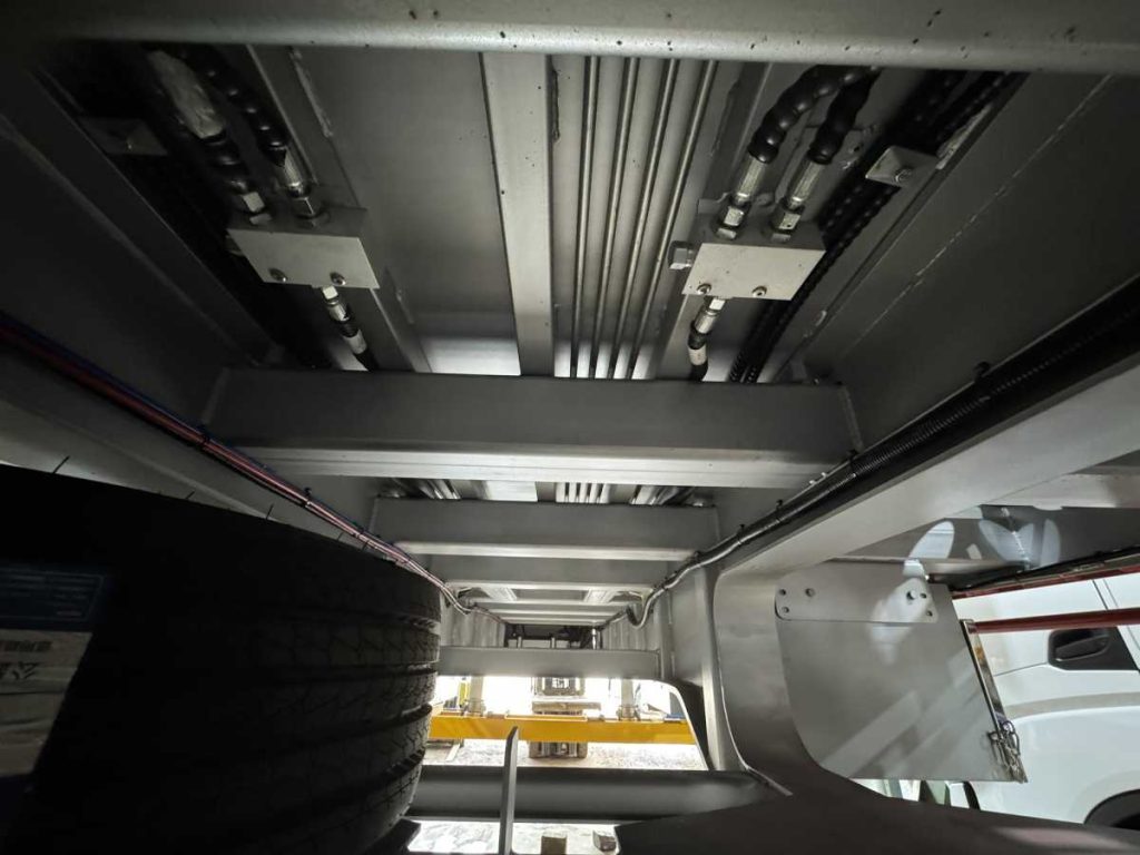 FreightWest  Heavy Duty Triaxle Dropdeck Trailer chassis