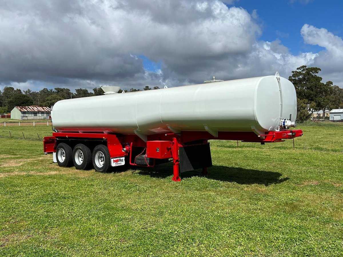 FreightWest Triaxle Semi Water Tanker