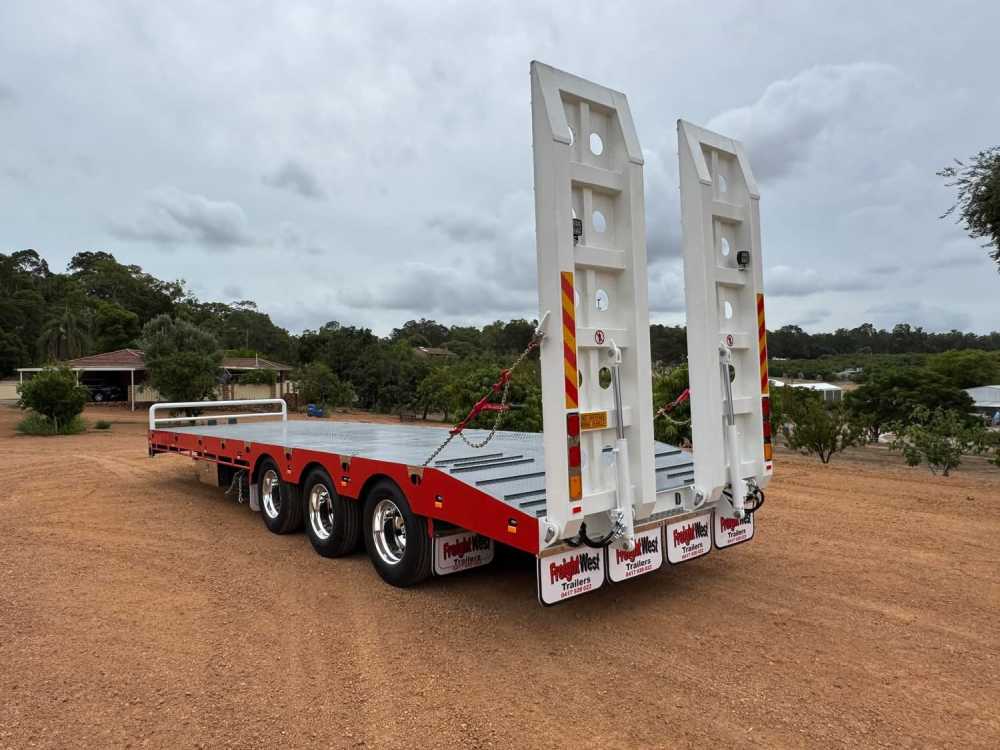 FreightWest Triaxle left