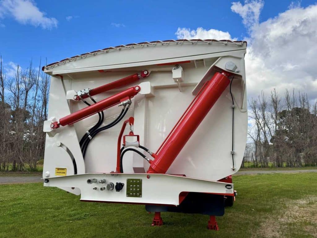 Hardox 450 grade steel tub body close-up showing wear-resistant finish Perth