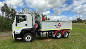 Isuzu 6x4 Tipper