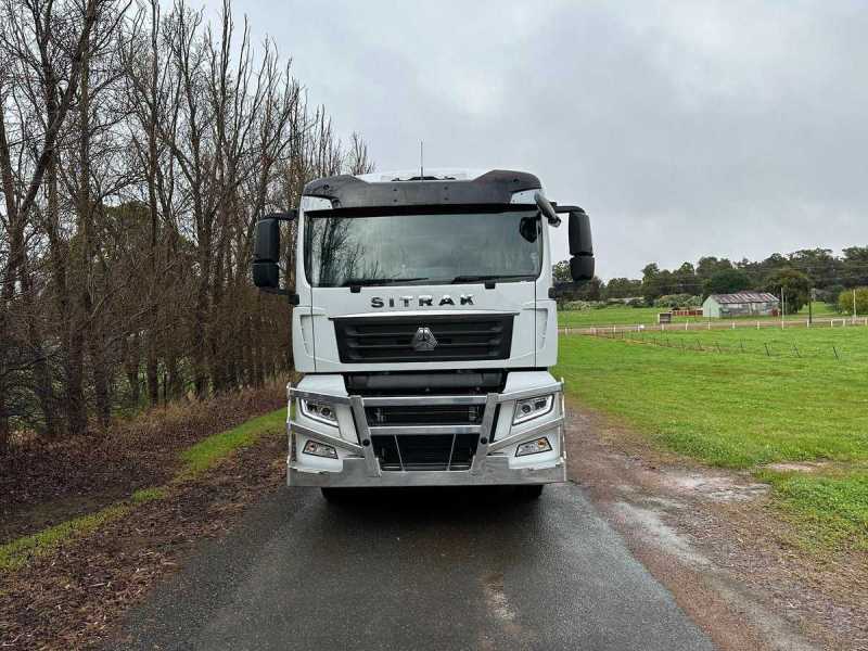 Sinotruck SITRAK C7H 6x4 Prime Mover front side