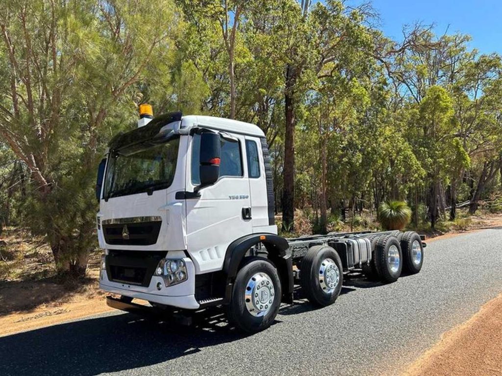 Sinotruk Sitrak T5G 8X4