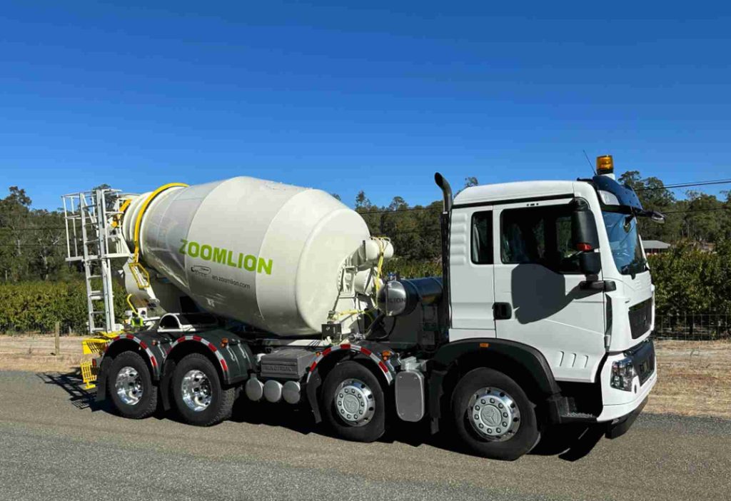 Sinotruk Sitrak T5G 8x4 Zoomlion