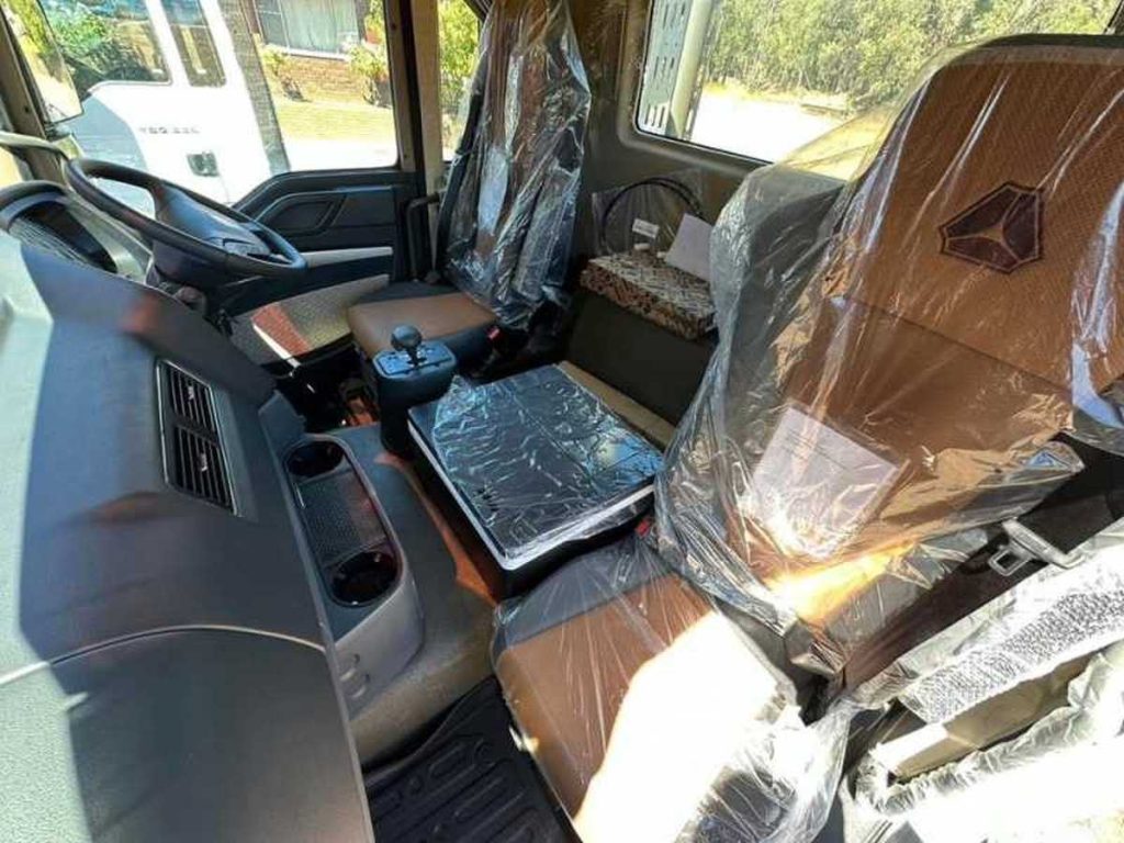 Sitrak T5G 8x4 Cab Chassis interior
