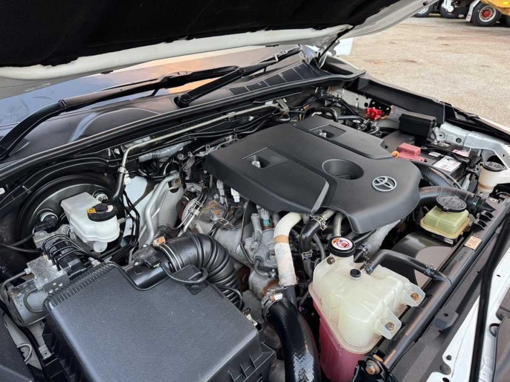 Toyota Hilux diesel engine