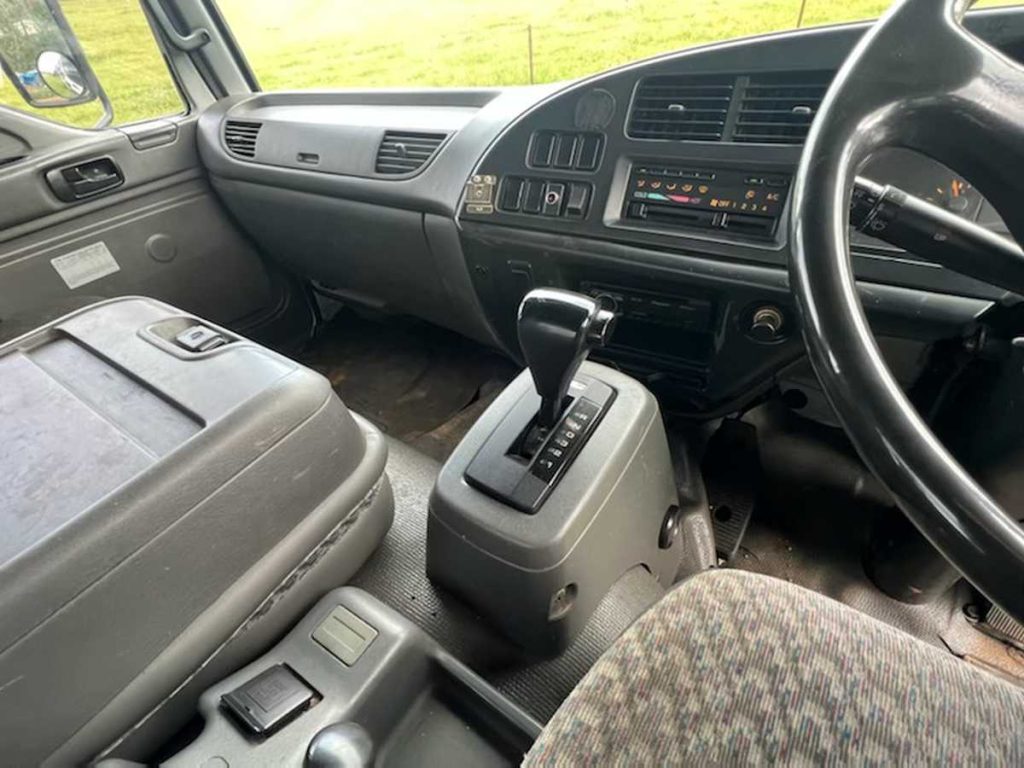 Isuzu FRR500 cab gear shift and dashboard